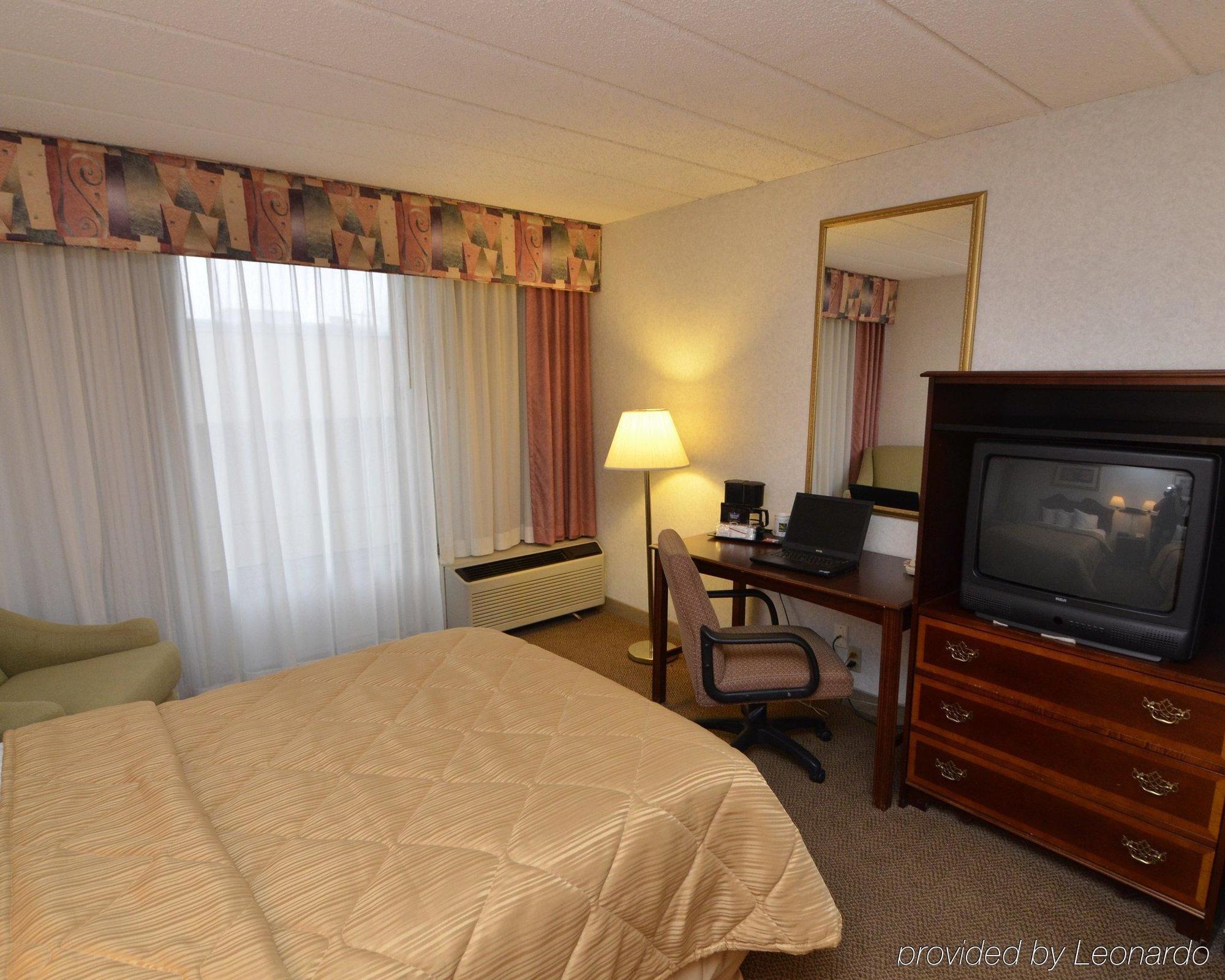 Baymont By Wyndham Milesburg Hotel Buitenkant foto